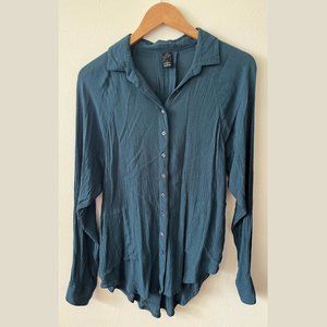 Prana Hele Mai Crinkle Gauze button down travel shirt teal
